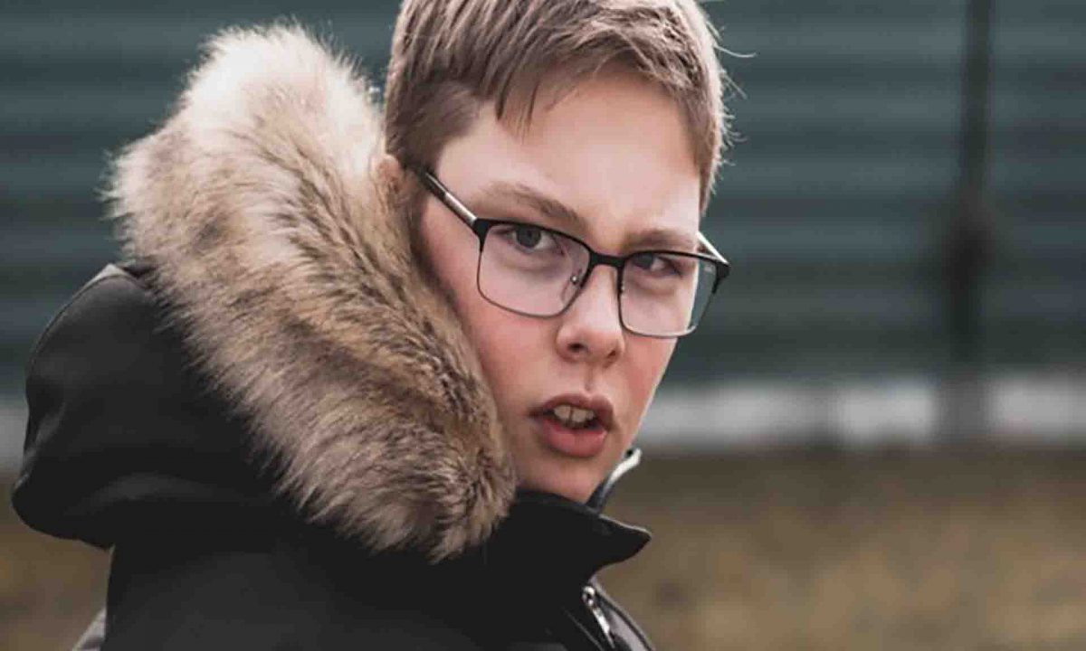 Signs That Your Child May Need Eye Glasses